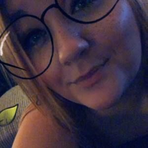 Meet your Posher, Alexis